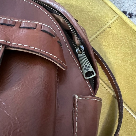 Patricia Nash Leather Backpack. Comes with dust bag - Picture 11 of 11